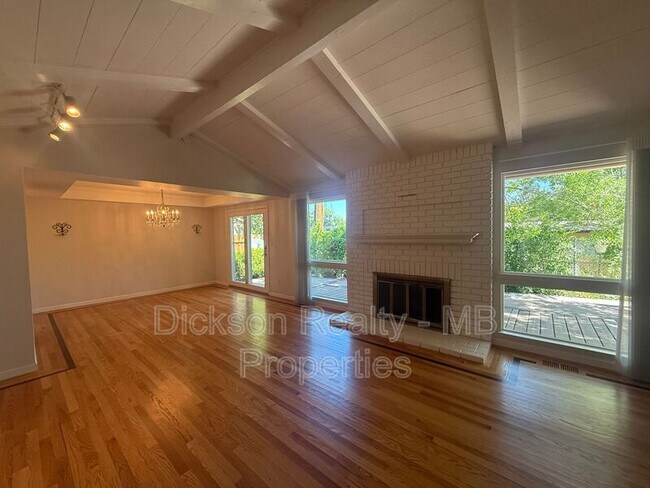 Building Photo - 2845 Glenwood Ct
