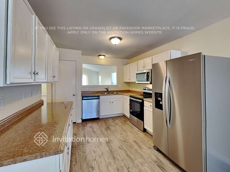 Building Photo - 1245 Lords Hill Dr