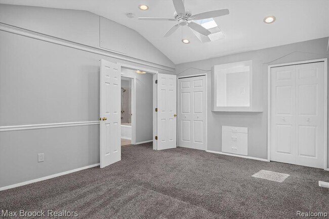 Building Photo - 2120 Daintree Ave