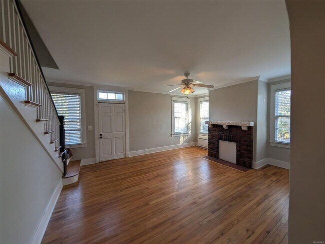 Building Photo - 2166 College St