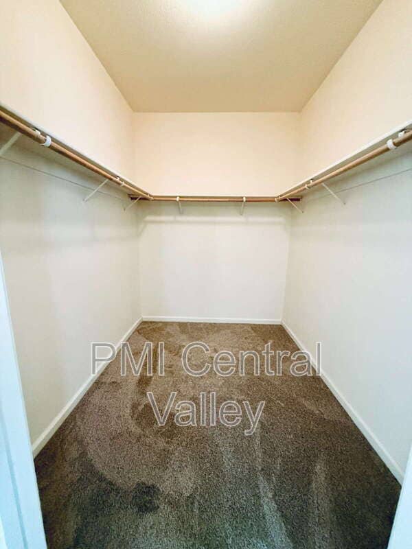 Building Photo - 2125 Carson Oak Ct