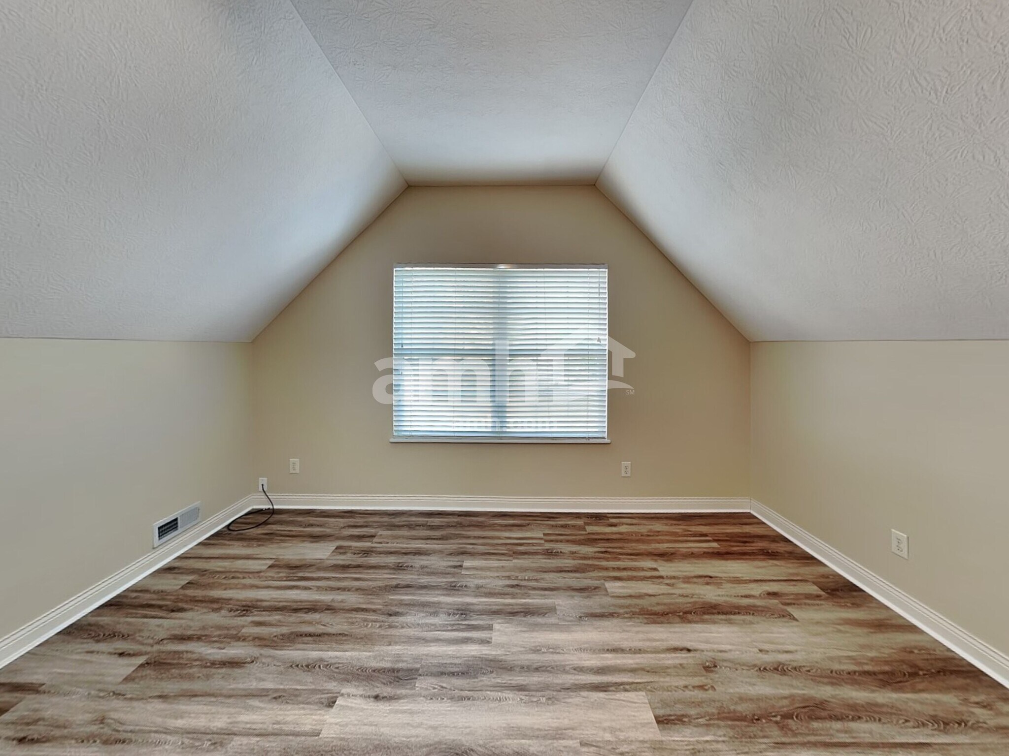 Building Photo - 6213 Womersley Dr