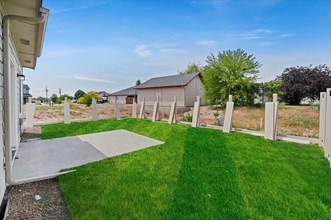 Building Photo - 1855 Jensens Wy