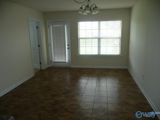 Building Photo - 242 Shadow Ct SW