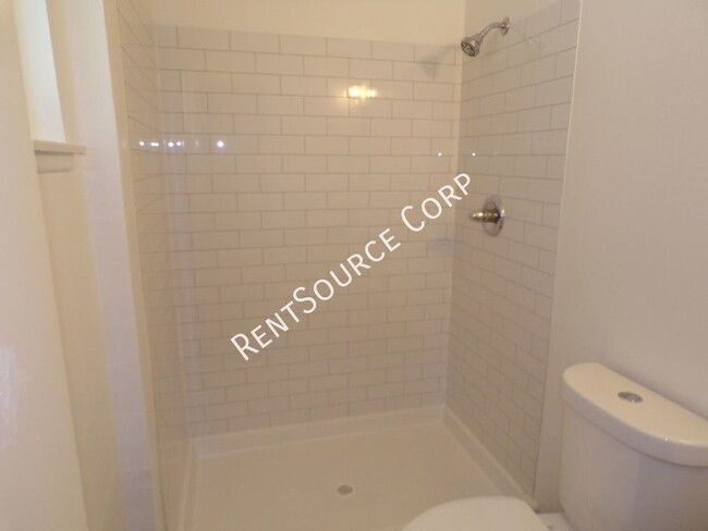 Building Photo - 1820 Calico Dr