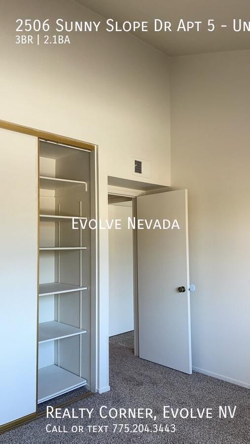 Building Photo - 2506 Sunny Slope Dr