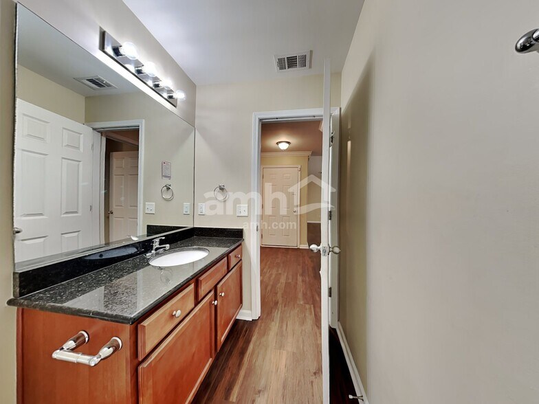 Building Photo - 58 Old Mill Rd