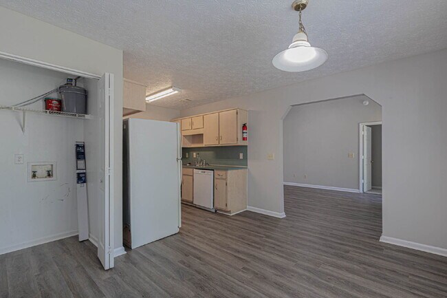 Building Photo - 5713 Marlette Ct