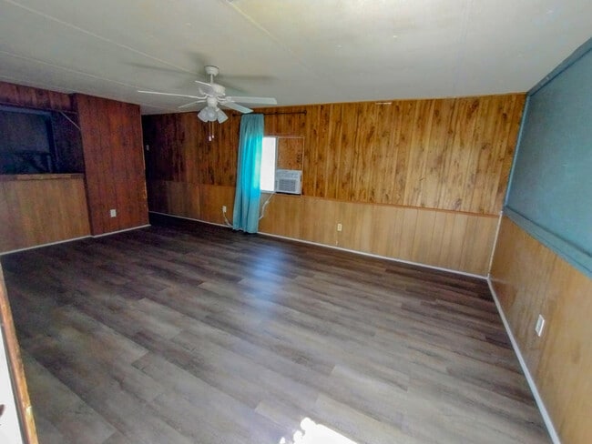 Building Photo - 115 Private Rd 3376G