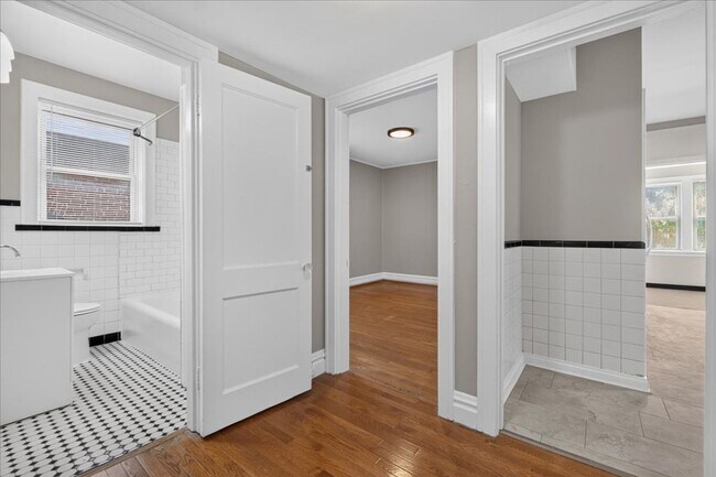 Building Photo - 5252 Bancroft Ave