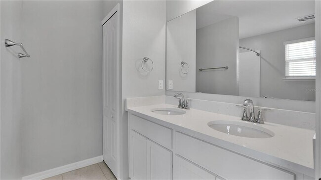 Building Photo - 4147 Collegiate Blvd