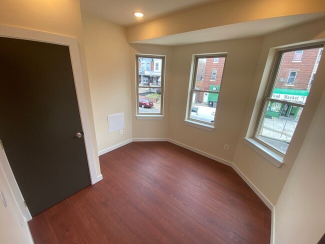 Building Photo - 5501 Master St