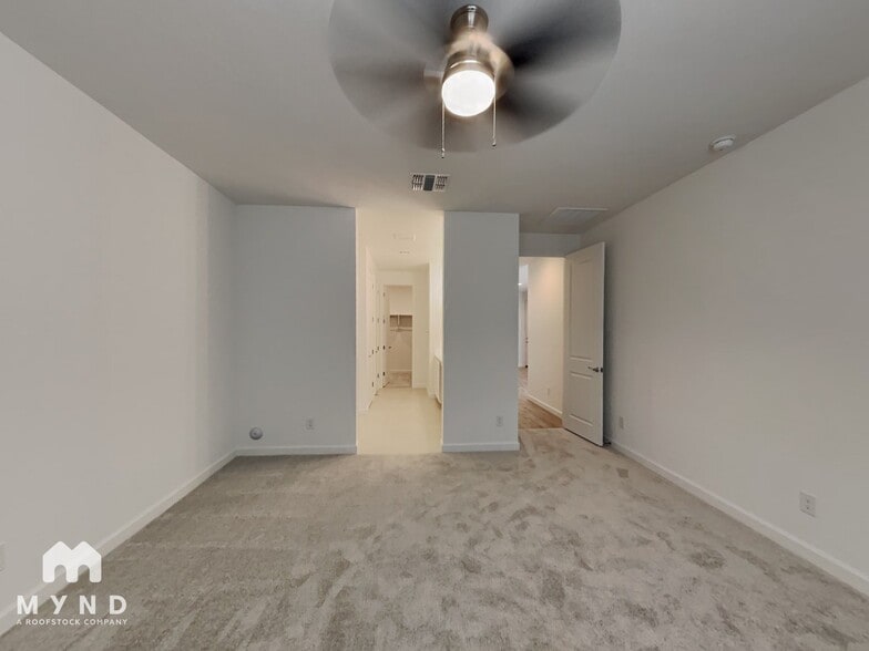 Building Photo - 13409 W Tether Trail