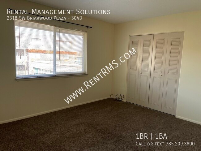 Building Photo - 2318 SW Briarwood Plaza