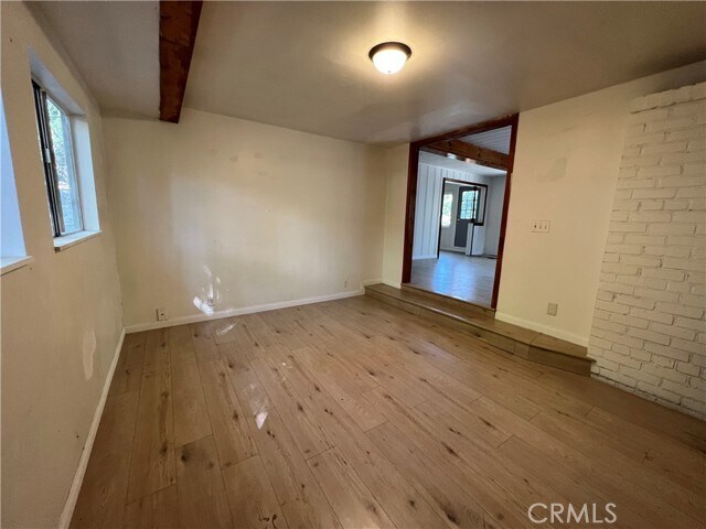 Building Photo - 782 N Village Ln