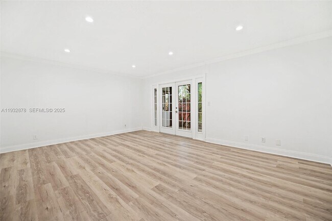 Building Photo - 16681 NE 35th Ave