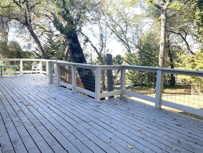 Building Photo - Open Floor plan single story home in beautiful Penn Valley, CA 95946