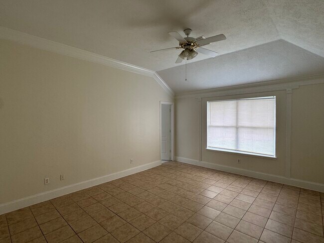 Building Photo - 21111 Woodland Green Dr