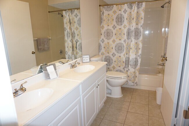Building Photo - 5528 Greatpine Ln S