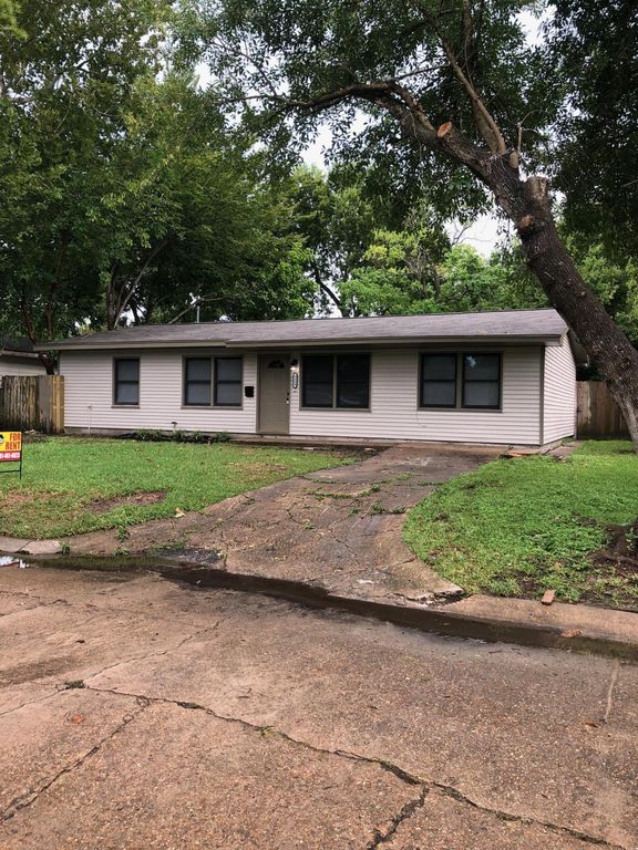 Primary Photo - 3113 Babin Dr