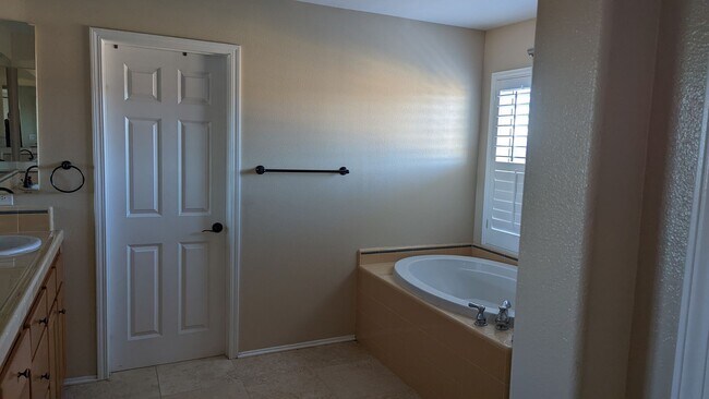 Building Photo - 17455 Eastern Pines Ct