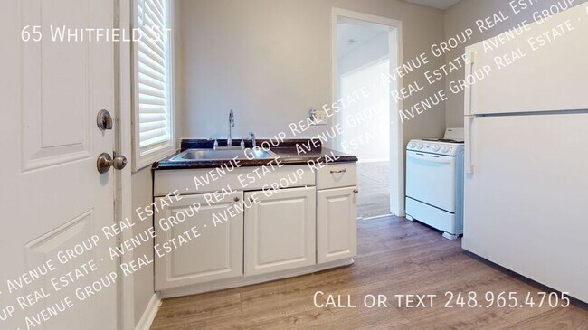 Building Photo - 65 Whitfield St