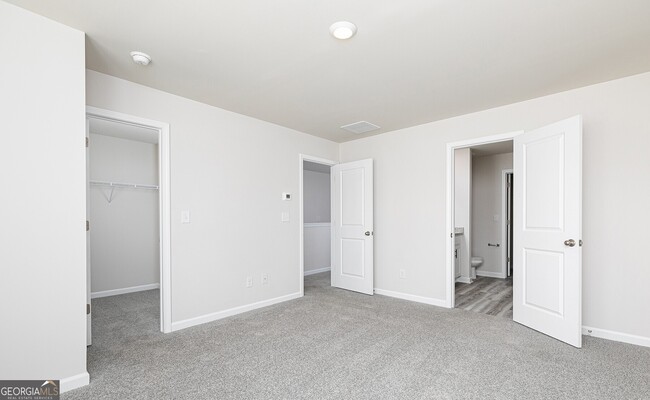 Building Photo - 3983 Hidden River Ln