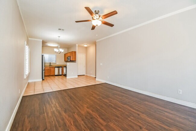 Building Photo - 631 E Renegade Pl