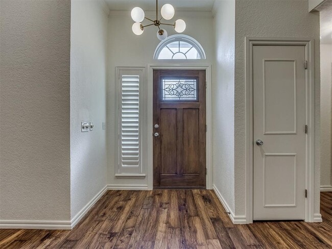 Building Photo - 3028 Weymouth Way