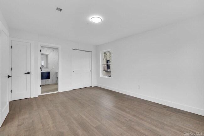 Building Photo - 74 Broadway