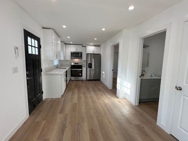 Building Photo - Completely remodeled and located on a quie...