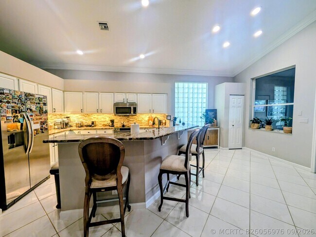 Building Photo - 7628 Eagle Point Dr