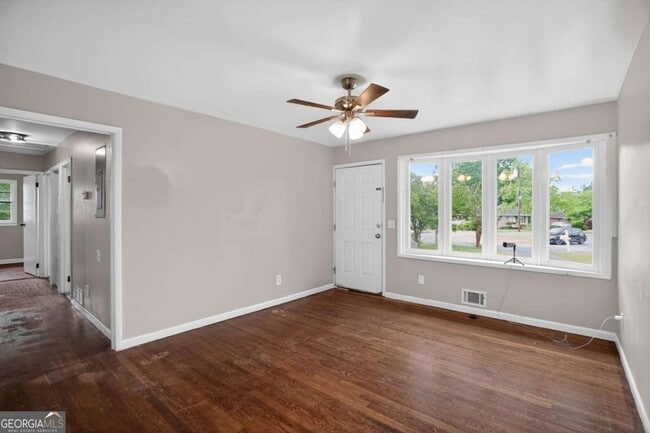 Building Photo - 7259 Mayfair Cir