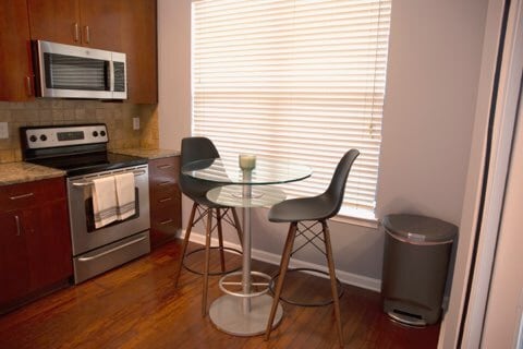 Kitchen Nook - 898 Oak St SW