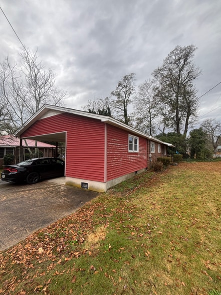 Building Photo - 51 Carey St