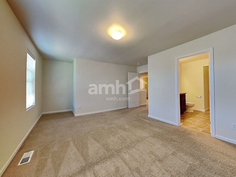 Building Photo - 1855 Blacktail Ln