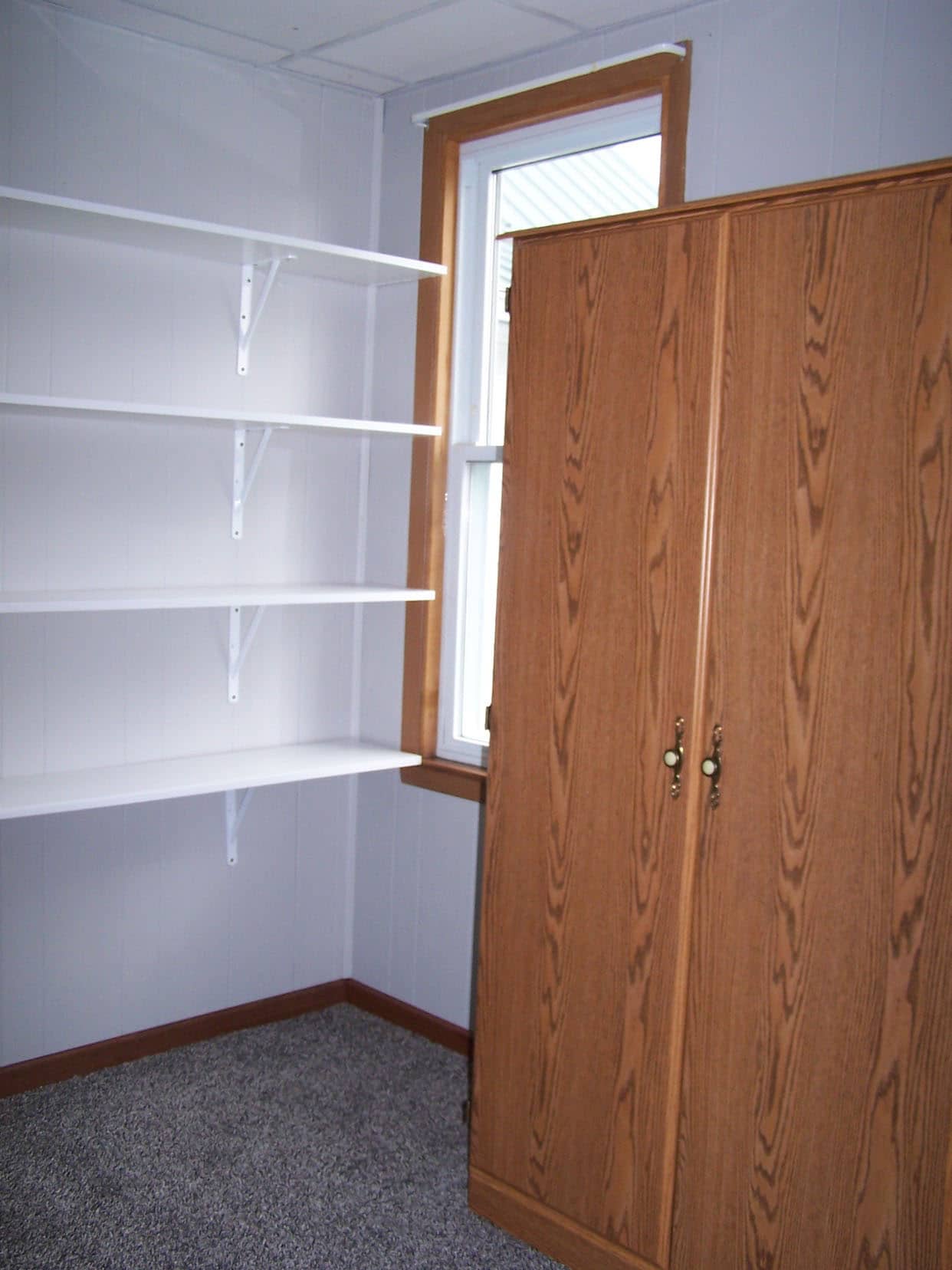 Walk-in-Closet - 38545 County Road 104