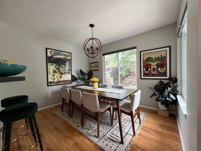 Building Photo - Beautiful 3 Bed/3 Bath in North Boulder Available 7/6