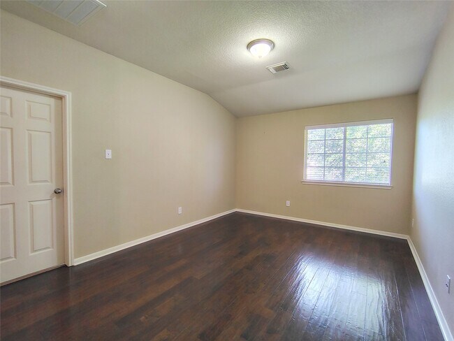 Building Photo - 6334 Richland Hills Dr