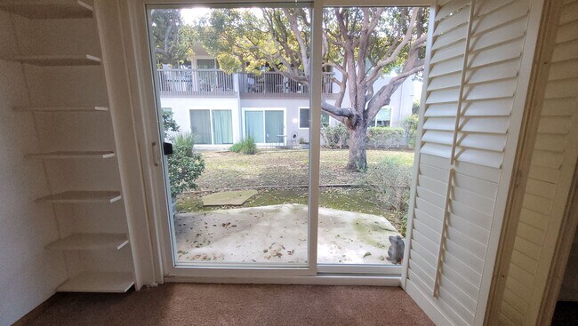 Building Photo - Friars Village - close to USD and Fashion Valley