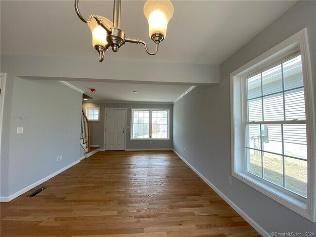 Building Photo - 39 Rowland Farm Rd