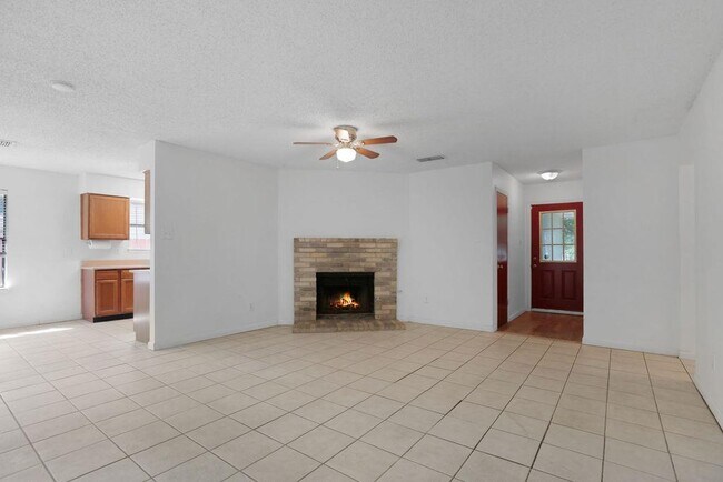 Building Photo - 5808 Spring Meadow Rd