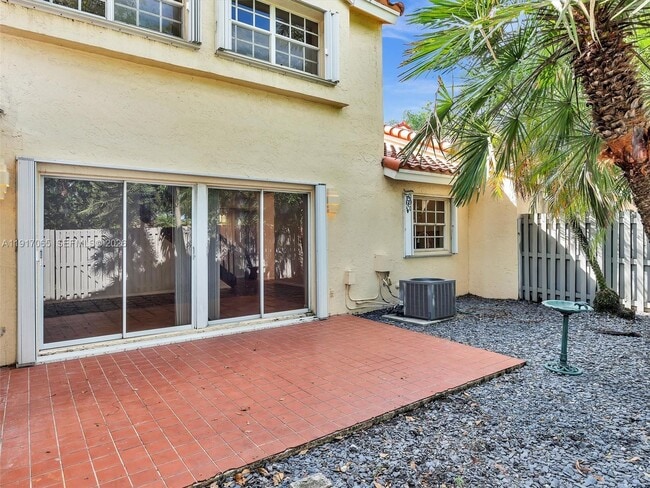 Building Photo - 1353 Springside Dr