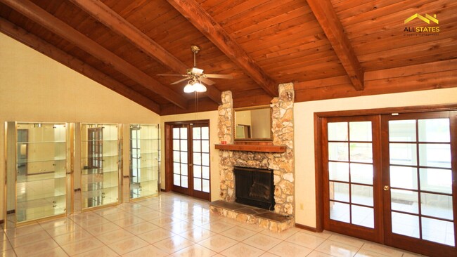 Building Photo - 3826 N Lake Orlando Pkwy