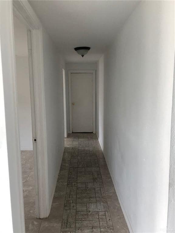 Building Photo - 32 E Park Ave