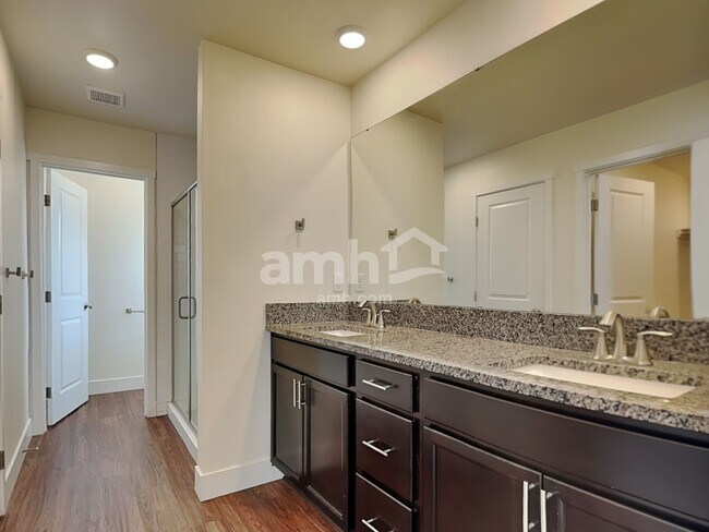 Building Photo - 19301 17th Ave Ct E