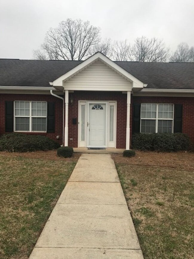 Primary Photo - 109 Patty Ln