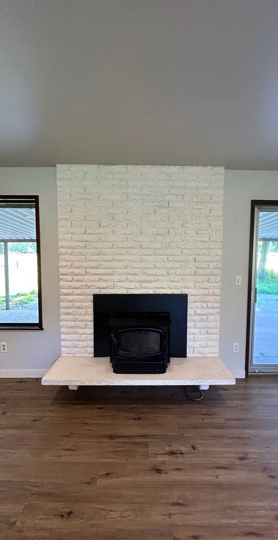 Building Photo - Updated 3+ bedroom 2 bath home in country ...