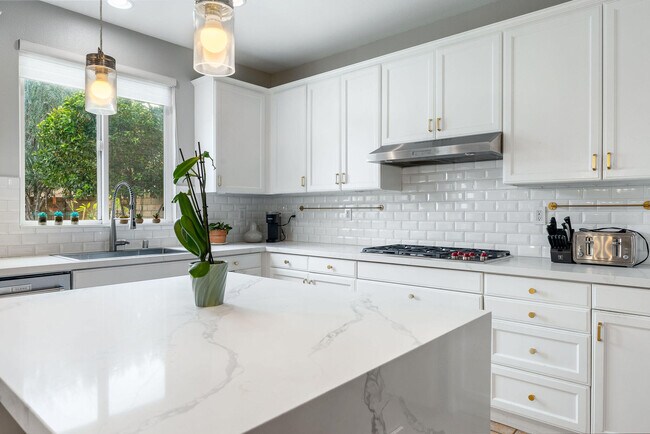 Building Photo - 282 Paseo Vista Cir