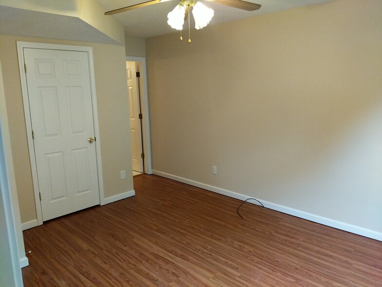 Master Bedroom, 1st Floor - 1411 Monroe Ave.